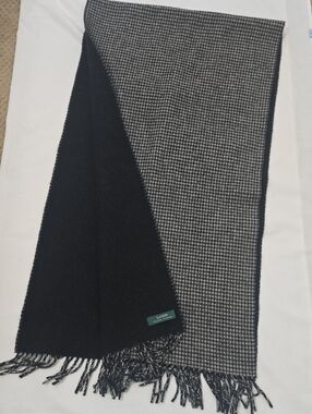 Lauren Ralph Lauren Reversible Black & Gray Houndstooth Lamswool  Scarf
